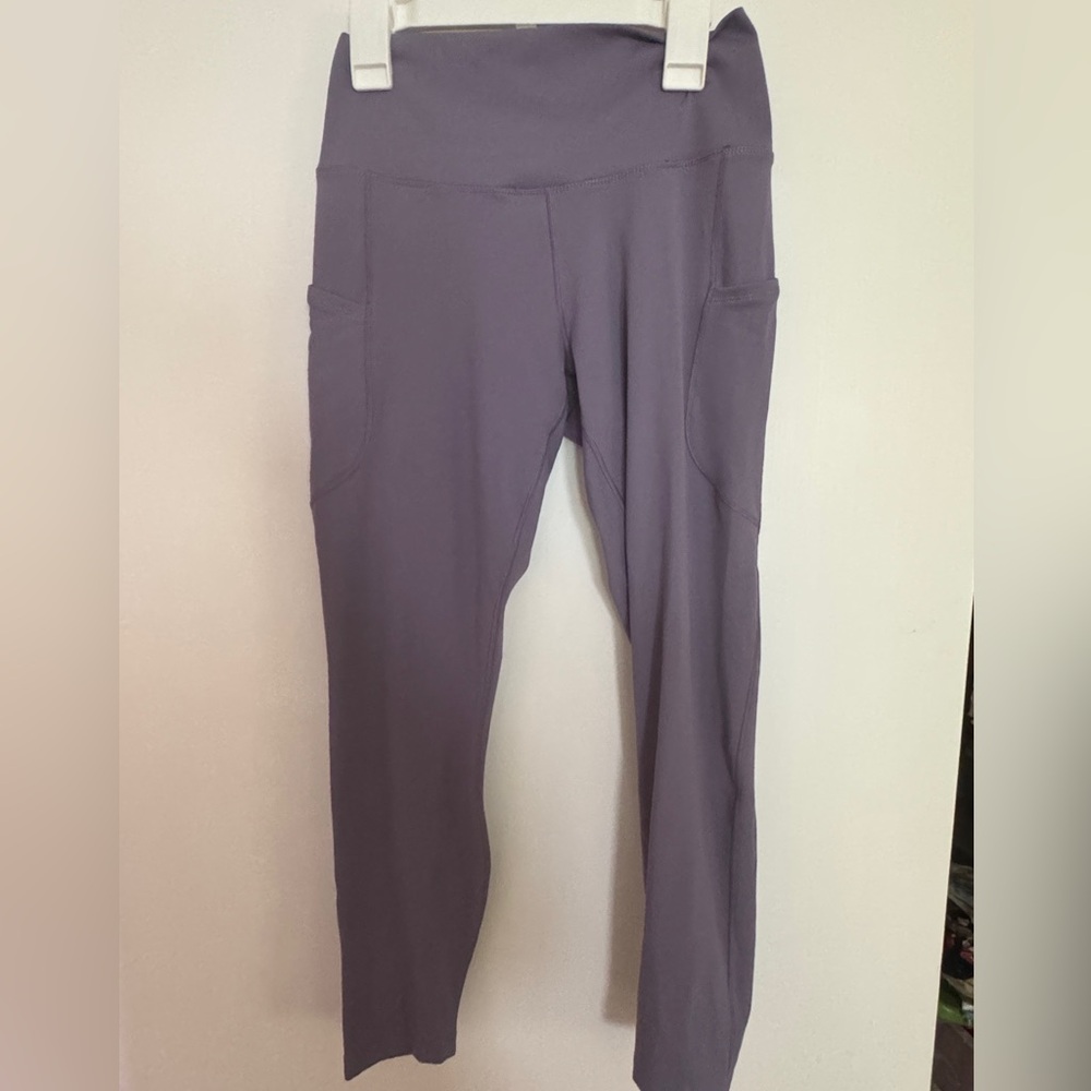 Nike One DriFit 7/8 Length Leggings with side pockets in Lavender